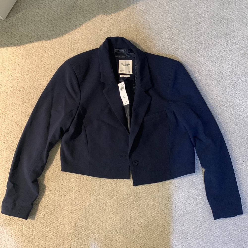 Abercrombie cropped navy blazer